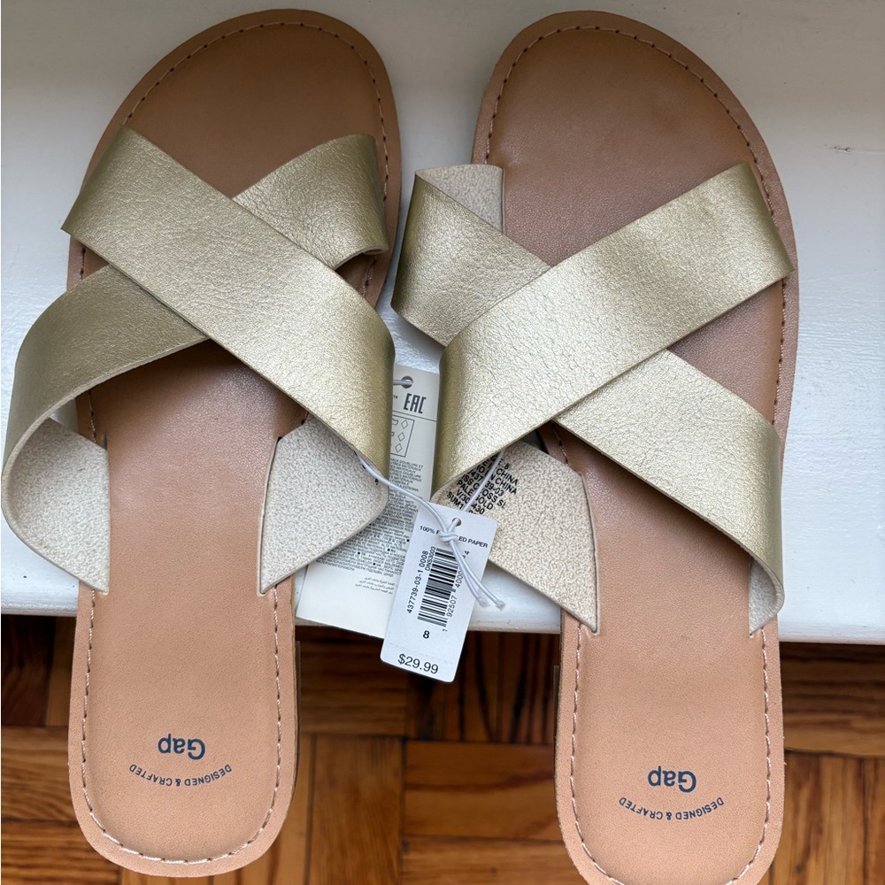 🌼SOLD 🌼GAP Women's Metallic Gold Sandals
